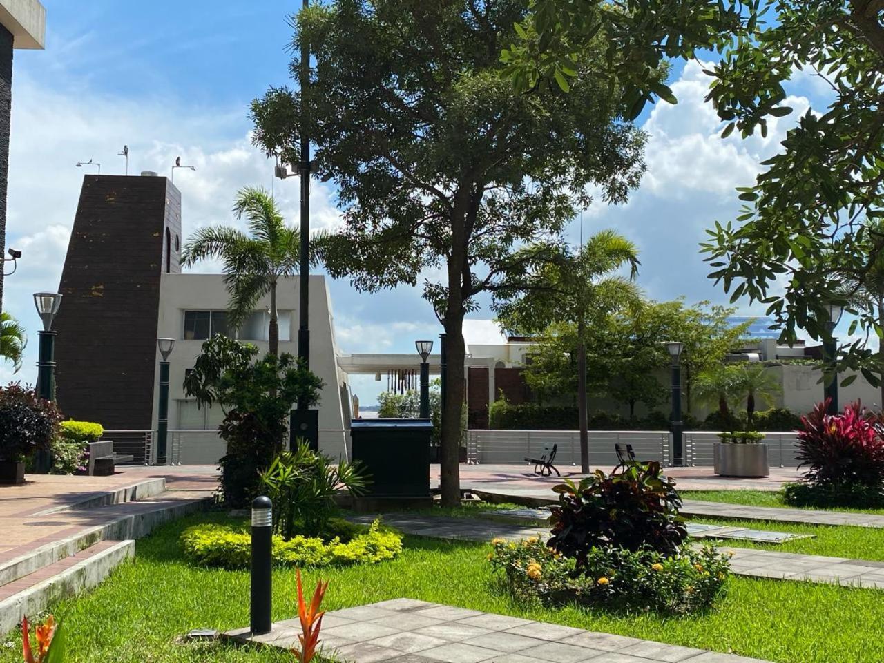 Puerto Santa Ana, Torres Bellini, 2 Dormitorios, Parqueo Guayaquil Exterior photo